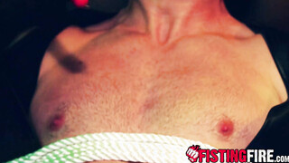 Tatted top Drew Valentino admires the accommodating hole with licking cum