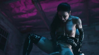 Joanna Shows & Evelyn are having a threesome in the fetish club