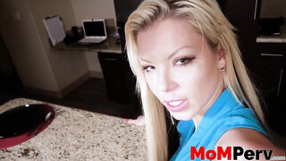 WEIRDO MOM Stepmum Barbie Sins sucks shaft before doggystyle