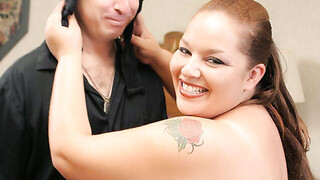 Hot BBW Elizabeth Showing Off Her Curves