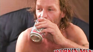 Mature amateur jerks off while enjoying ass pumping play