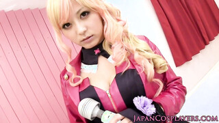 Foxy Fairy Key plays with her tight Asian muff