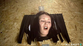 Stunning Teen Spreads her Legs to Get It on with Everyone in the club