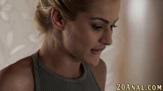 Ass Pumping babe gets oral & rubs