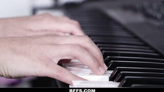 Reverse Gangbang & Cumswapping Scene w Band