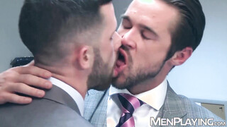Hunk Mike De Marko seduces & breeds first timer Sunny Colucci