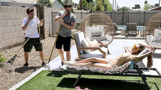 Prof Says Drop Your Pants