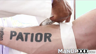 Horny doc pleases his patient for himself