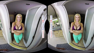 Alexis Fawx's dripping beaver craves filling