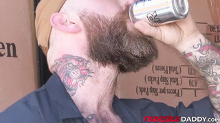 Sexy bearded hunk Donnie Argento mouth filled with warm cum