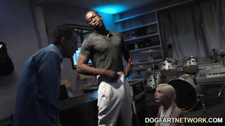 Piper Perri takes a black dick for her carreer