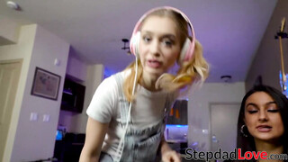 DADCRUSH Latin Eliza Ibarra shares stepdaddy cum with teen facial