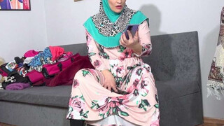 Scared wifey called horny cop