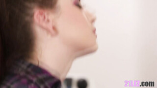 The Introverted Roomie feat. Anna De Ville, Kat Dior