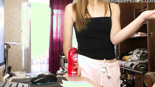 Horny nympho hottie caught me on fap time