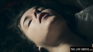 Horny milf masturbates to orgasm with a smashed egg