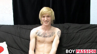 Kinky inked twink Dustin jerking off in passionate solo