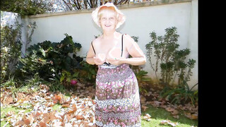 LADEISEROTIC Horny Amateur Granny Ladies With Webcams