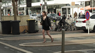 Martina tames three men!