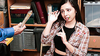 Shoplyfter Case No. 9886958 - Luna Leve