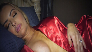 Stepmum gets some good fucking with her stepson & enjoys his shaft