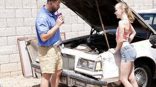 Jizzwold Family Vacation Part 1 - Chloe Cherry,Hannah Hays