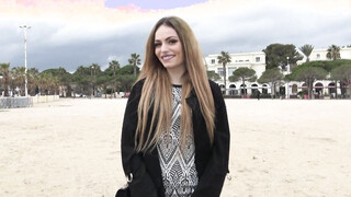 Clara, 18 years old, schoolgirl in aesthetics in Toulon!