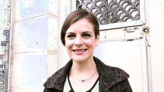 Divorced she wants to experience a double penetration