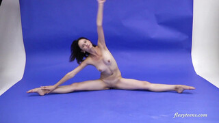 Upside down spreads & acrobatics from Galina Markova