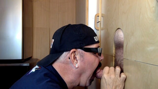 Cold Monday Gloryhole Fuck