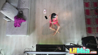 Lil Mia Fingering Twat Filming on top