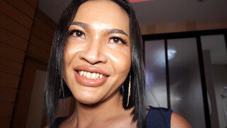 Fresh Thai ladyboy Duan gives her customer a massage with anal fuck