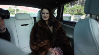 Francesca, 30 years old, translator speaking four languages!