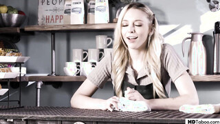 Natural Hot Girl Waitress & Her BF Fucking In A Bar