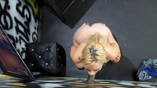 Khloe Kingsley excited for gloryhole black dick