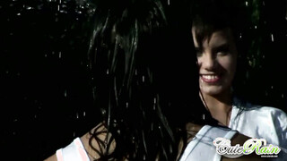 Hot lesbian brunettes