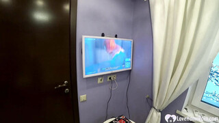 Sis is a gamer babe who loves a good sized meat