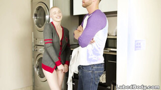 Soccer babe Riley Nixon & her secret massage job