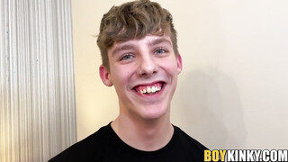 Petite Leo Summers isnt aware of the TORMENT he is about to receive