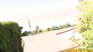 Bukkake bitch Kaiya Lynn gets a cum facial