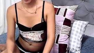 Petite Camgirl Shemale Knows How To Seduce Her Online Fans