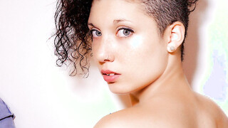 Petite Gwen H Masturbating