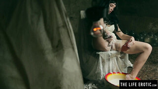 Horny stepmommy shaves & squirts to orgasm while held in a basement.