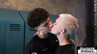 SOUTHERNSTROKES Karol Gajda & Max Gen Having Locker Room Sex