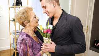 Naughty gilf Malya fucks young guy