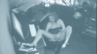 Office hoe masturbates & gets caught