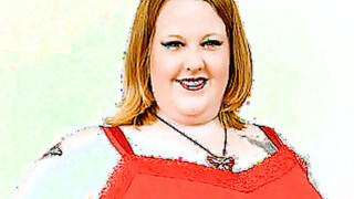 Thick Brunette Sizes Up the Prick