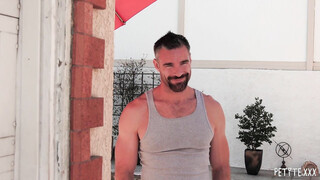 Asian babe Jade Kush gets her trimmed snatch rammed