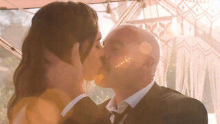 Deeper: Hippy Kelsi Monroe shows businessman the wild life