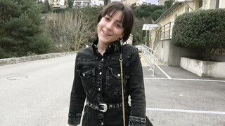 Manéa, 20 years old, dental secretary in Ventabren!